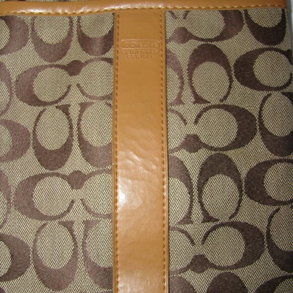 Coach Small Crossbody Purse / Bag - Picture 2 of 9